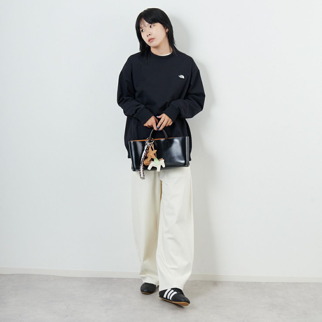 THE NORTH FACE [ザ ノースフェイス] スモールロゴヘザースウェットクルー [NT62532] K &&モデル身長：167cm 着用サイズ：S&&