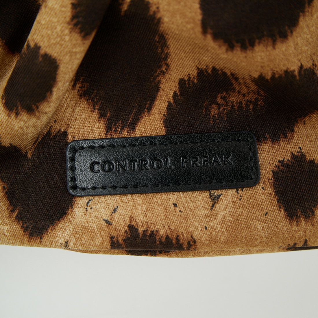 CONTROL FREAK [コントロールフリーク] ギャザーフラット2WAYバッグ [253-120506] ﾚｵﾊﾟｰﾄﾞ