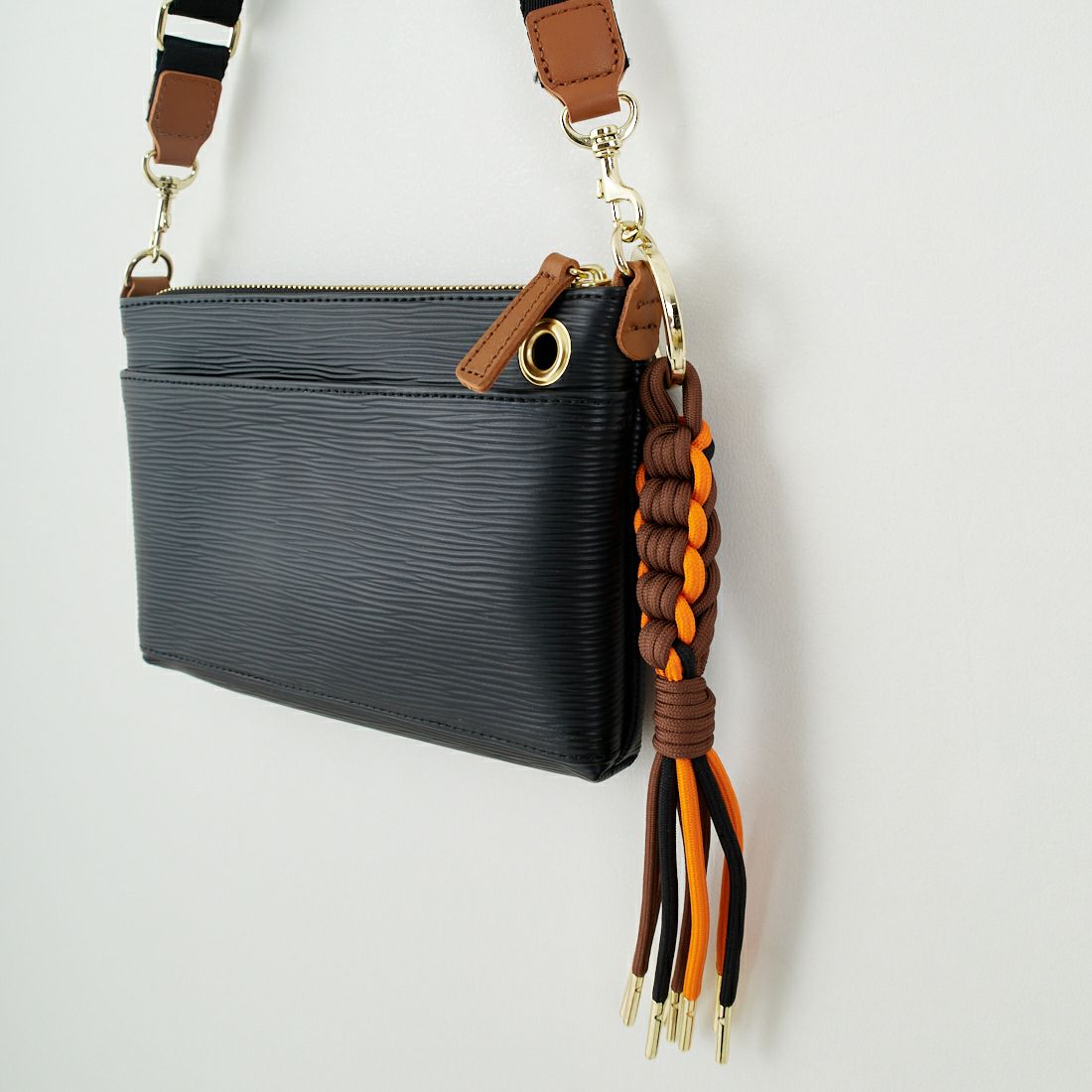 TREASURE TOPKAPI [トレジャートプカピ] リプル コードチャーム付き ミニショルダーバッグ [503-08-7100325] 00 ﾌﾞﾗｯｸ