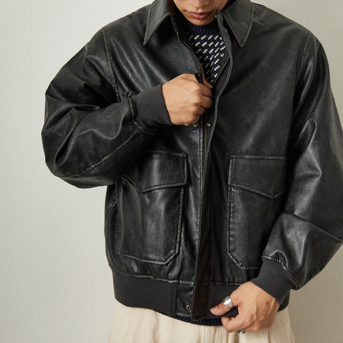 ARMY TWILL SANFORIZED [アーミーツイル サンフォライズド] 別注 ヴィーガンレザー A-2フライトジャケット [AM-2554502-INT-JF] BLACK