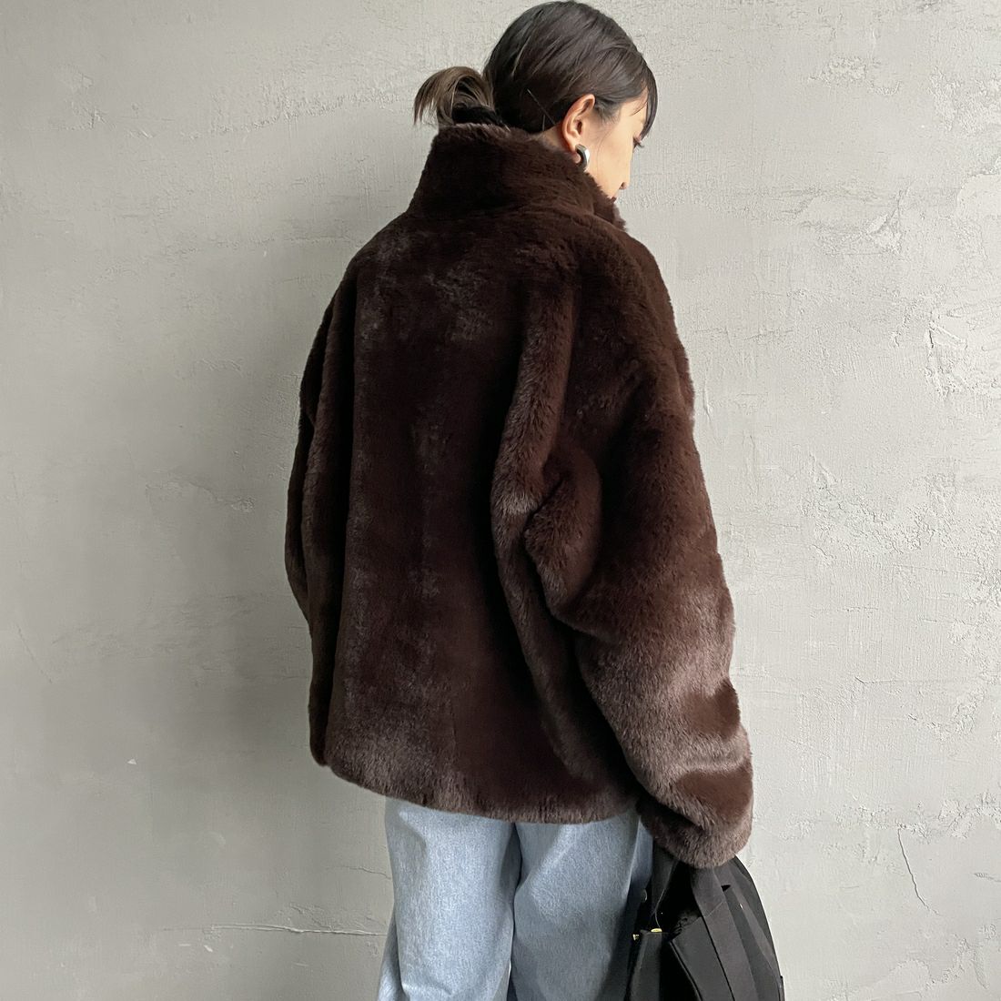 Jeans Factory Clothes [ジーンズファクトリークローズ] エコファーオーバーサイズブルゾン [330023] 155 ﾌﾞﾗｳﾝ &&モデル身長：150cm 着用サイズ：F&&