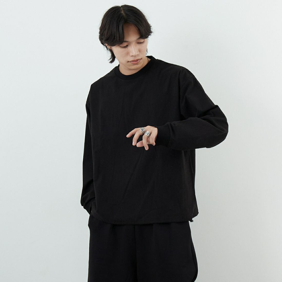 HELLO CALIF [ハローカリフ] サーマルドロストTシャツ [331009IN] BLACK &&モデル身長：179cm 着用サイズ：M&&