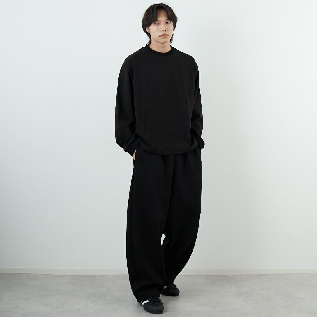 HELLO CALIF [ハローカリフ] サーマルドロストTシャツ [331009IN] BLACK &&モデル身長：179cm 着用サイズ：M&&