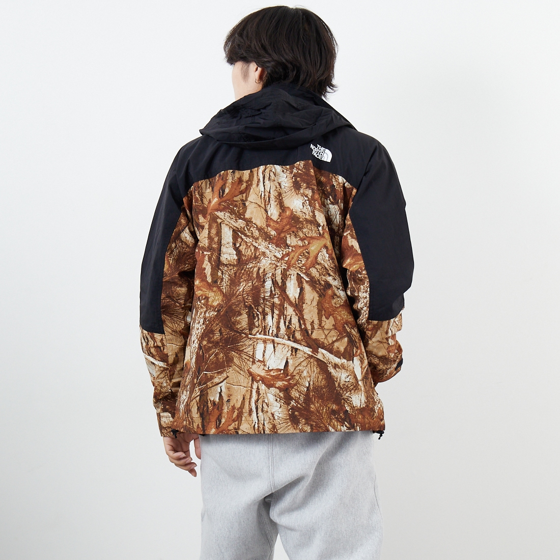 THE NORTH FACE [ザ ノースフェイス] ノベルティハイドレナウィンドジャケット [NP72553] FF &&モデル身長：179cm 着用サイズ：M&&