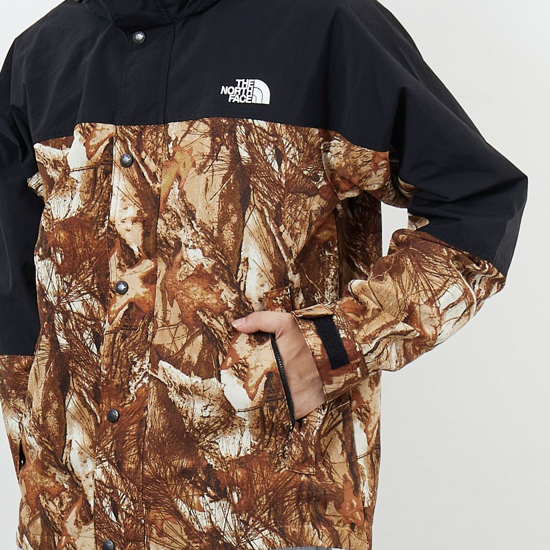 THE NORTH FACE [ザ ノースフェイス] ノベルティハイドレナウィンドジャケット [NP72553] FF &&モデル身長：179cm 着用サイズ：M&&