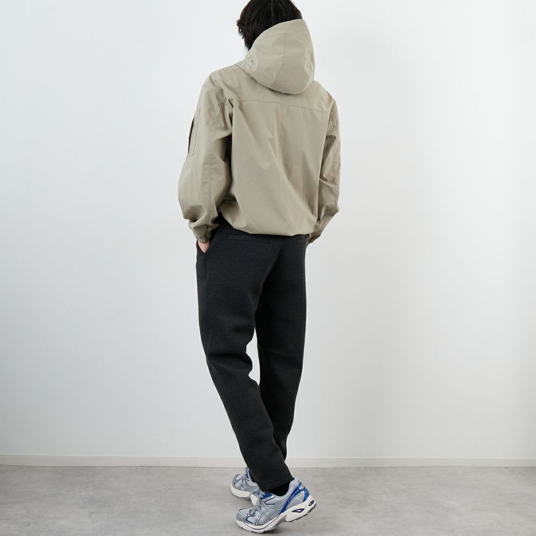 GRAMiCCi [グラミチ] 別注 テックニット スリムパンツ [GUP5-F1021-JF] CHARCOAL &&モデル身長：179cm 着用サイズ：L&&