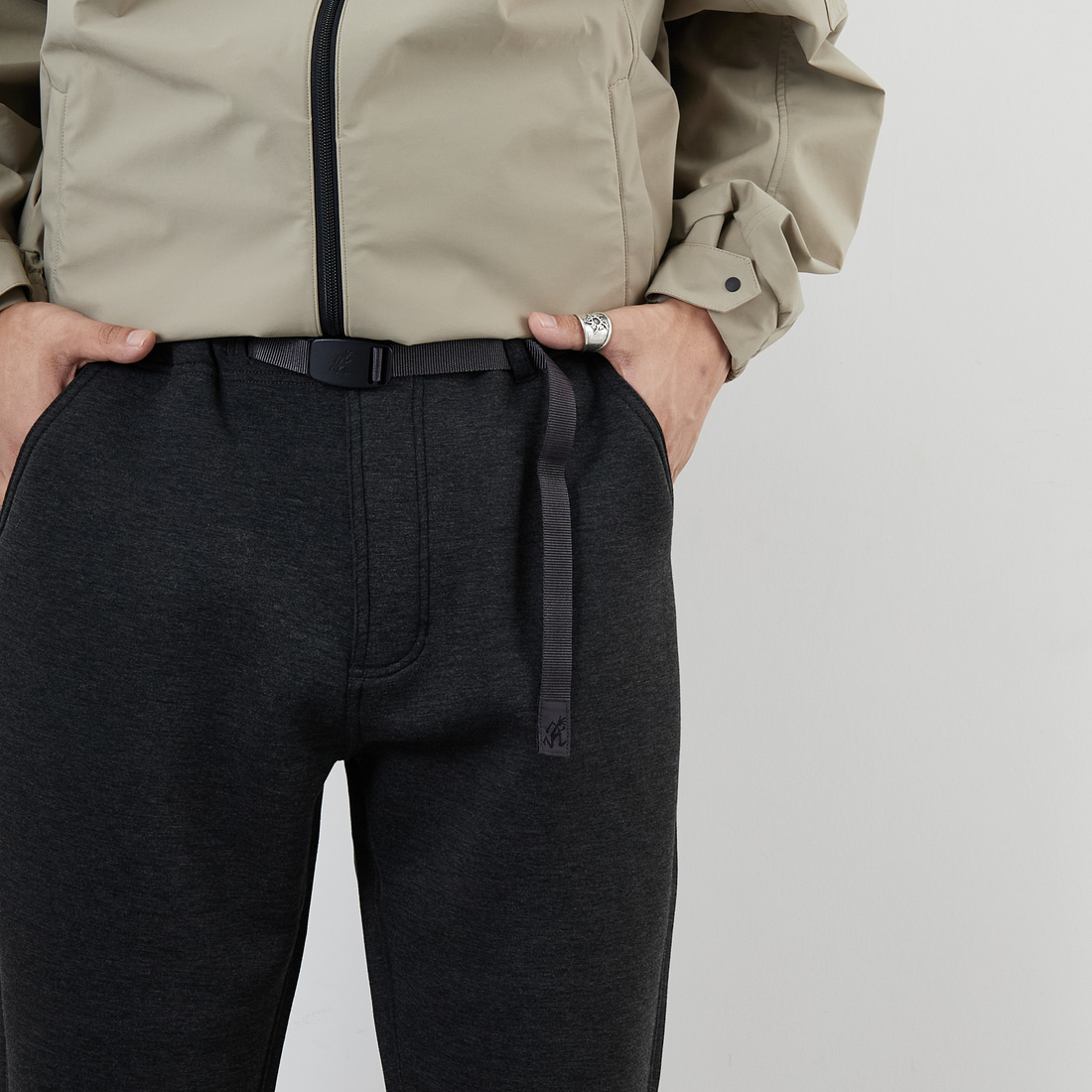 GRAMiCCi [グラミチ] 別注 テックニット スリムパンツ [GUP5-F1021-JF] CAHRCOAL