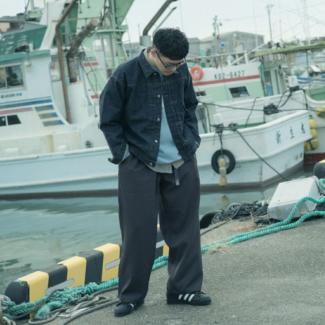 GRAMiCCi [グラミチ] 別注 ウールライク ワイドパンツ [GUP5-F1025-JF] CHARCOAL &&モデル身長：168cm 着用サイズ：M&&