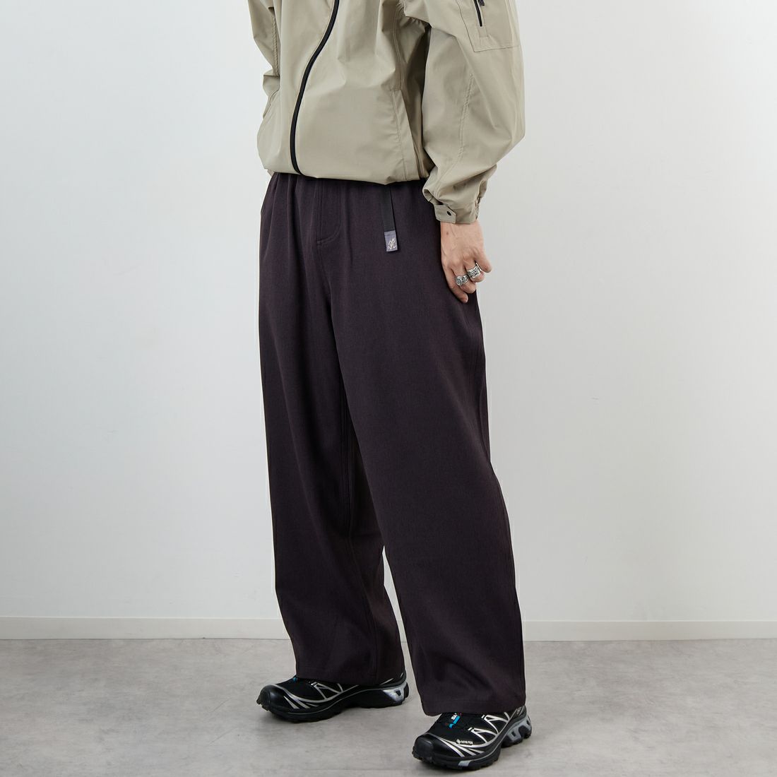 GRAMiCCi [グラミチ] 別注 ウールライク ワイドパンツ [GUP5-F1025-JF] CHARCOAL &&モデル身長：179cm 着用サイズ：M&&