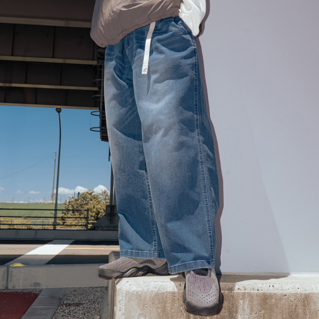 D.USED BLU&&モデル身長：179cm 着用サイズ：L&&