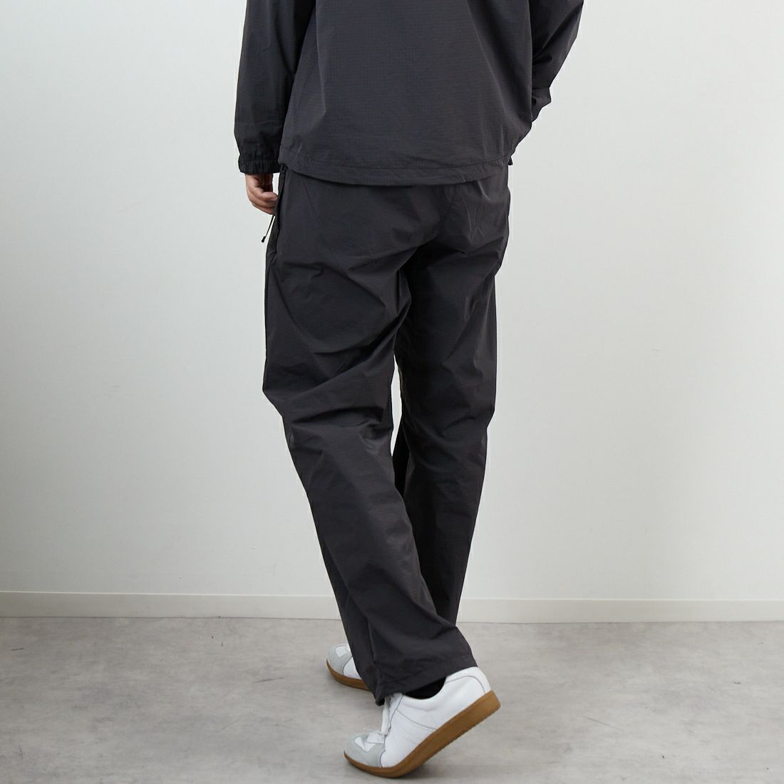 GOLDWIN × UNDER R リップストップパンツ 黒 GOLDWIN × UNDER R リップストップパンツ 黒 - メルカリ