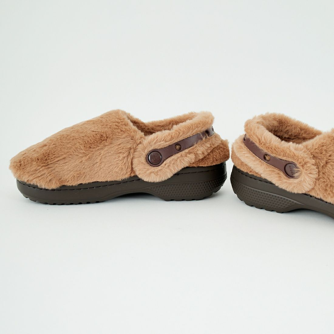 Crocs [クロックス] クラシック アンファーゲッタブル クロッグ [211116] MILK CHOCO