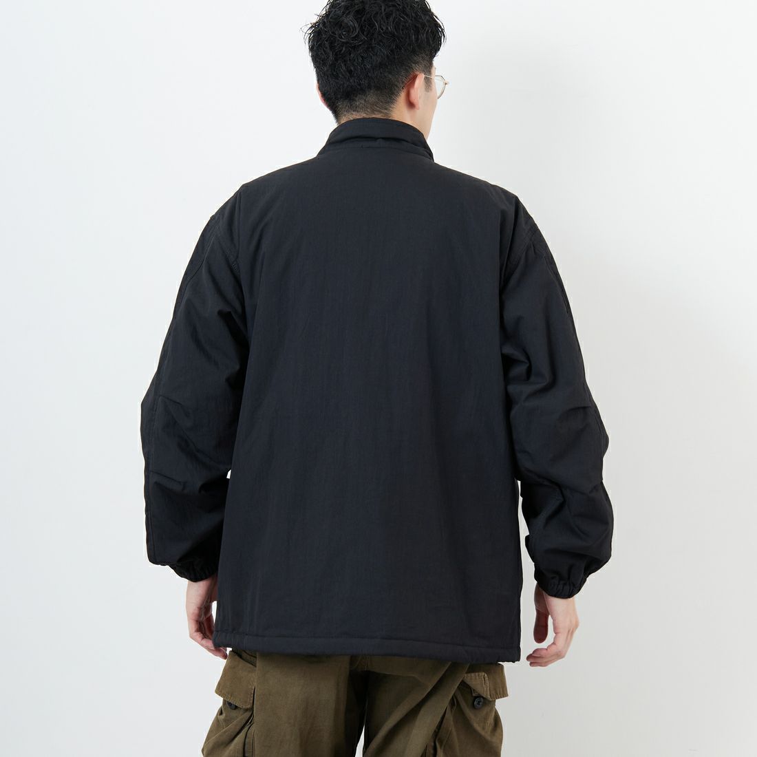 ARMY TWILL SANFORIZED [アーミーツイル サンフォライズド] 別注 中綿入り ケミカルプロテクトジャケット [AM-2554501-INT-JF] BLACK &&モデル身長：168cm 着用サイズ：M&&