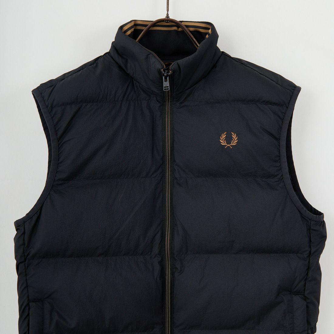 FRED PERRY [フレッドペリー] インサレーテッドジレ [J8522] 102 BLACK