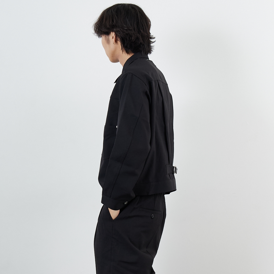 SLICK [スリック] テックツイルトラッカージャケット [5111026] 700 BLACK &&モデル身長：179cm 着用サイズ：1&&