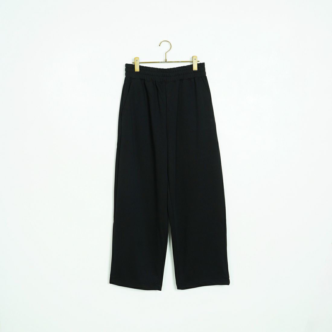 700 BLACK