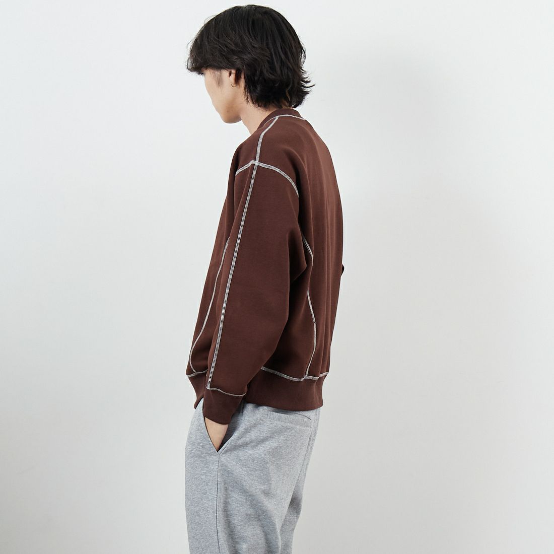 SLICK [スリック] ダブルエアニットステッチワークプルオーバー [5131030] 500 BROWN &&モデル身長：179cm 着用サイズ：1&&