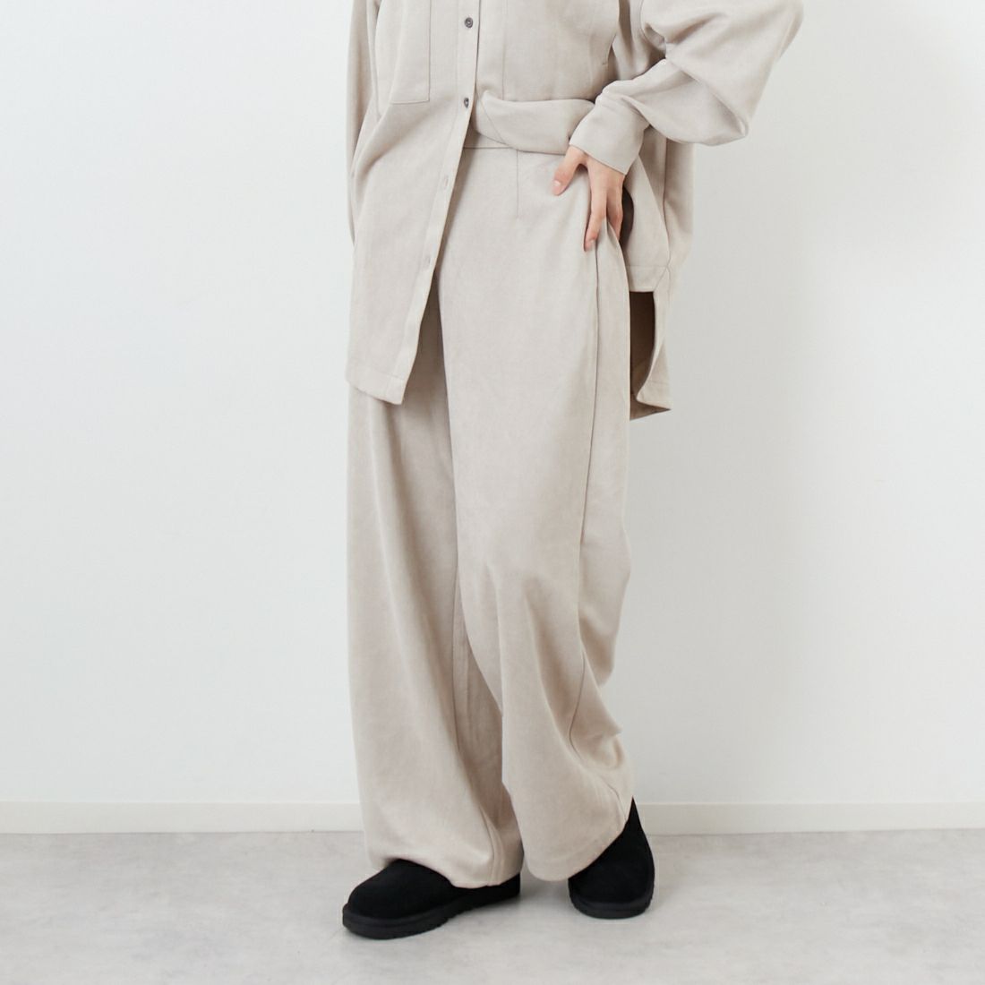CLOCHE [クロシェ] スエードダンボールパンツ [55286556] ﾍﾞｰｼﾞｭ &&モデル身長：162cm 着用サイズ：2&&