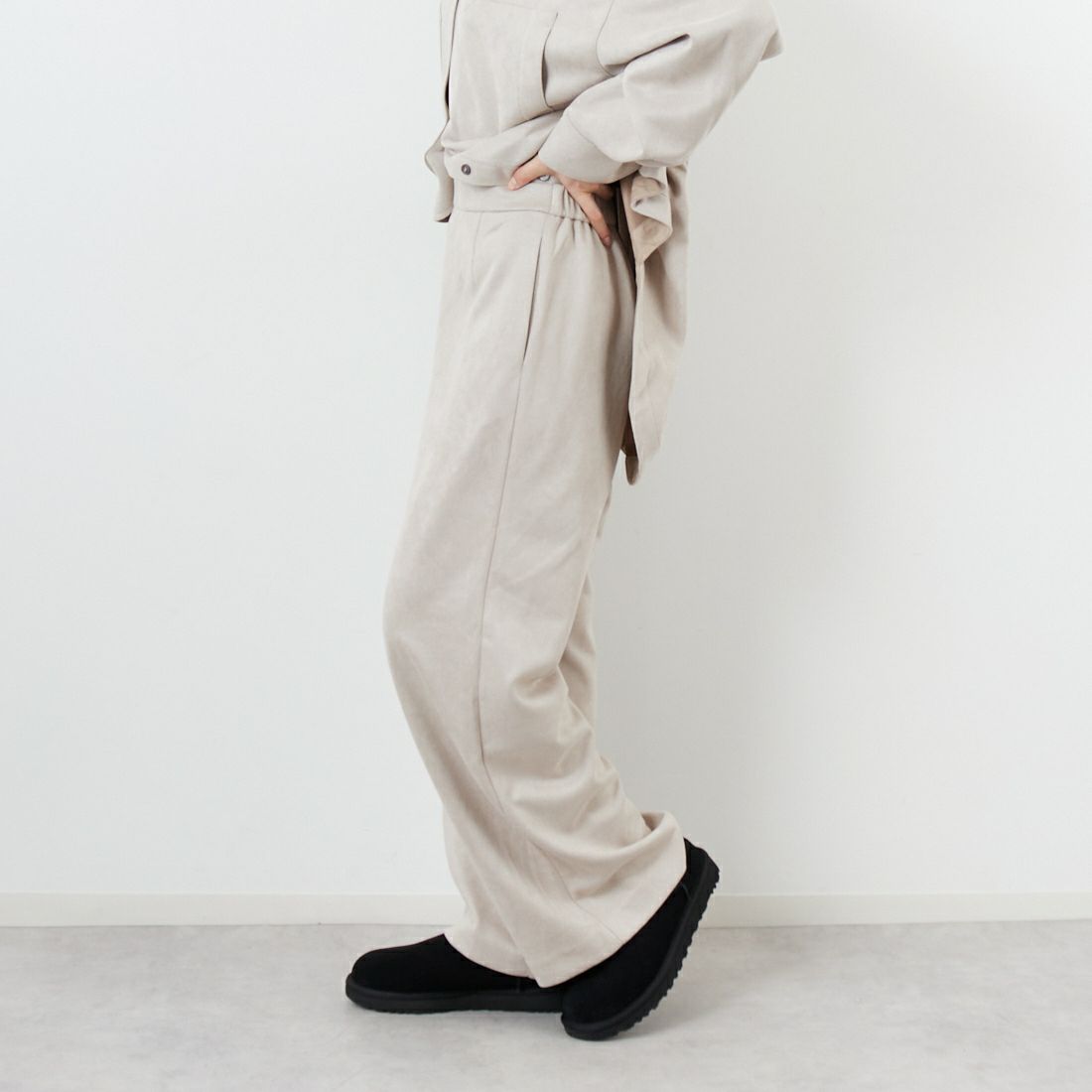 CLOCHE [クロシェ] スエードダンボールパンツ [55286556] ﾍﾞｰｼﾞｭ &&モデル身長：162cm 着用サイズ：2&&