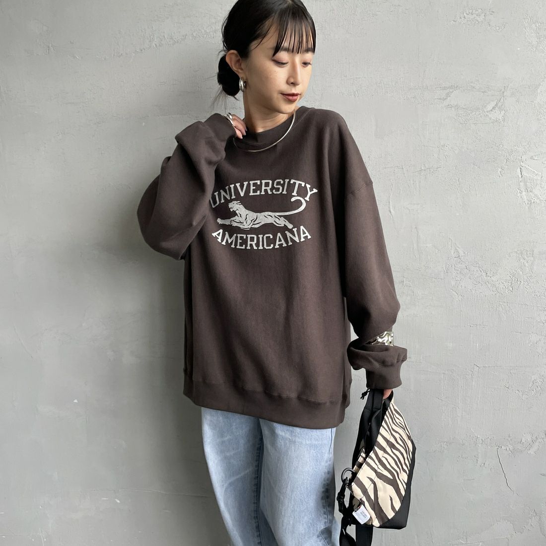 Americana [アメリカーナ] リバースウィーブ クルーネックスウェット [BRF-771A-2] Dﾌﾞﾗｳﾝ &&モデル身長：150cm 着用サイズ：M&&