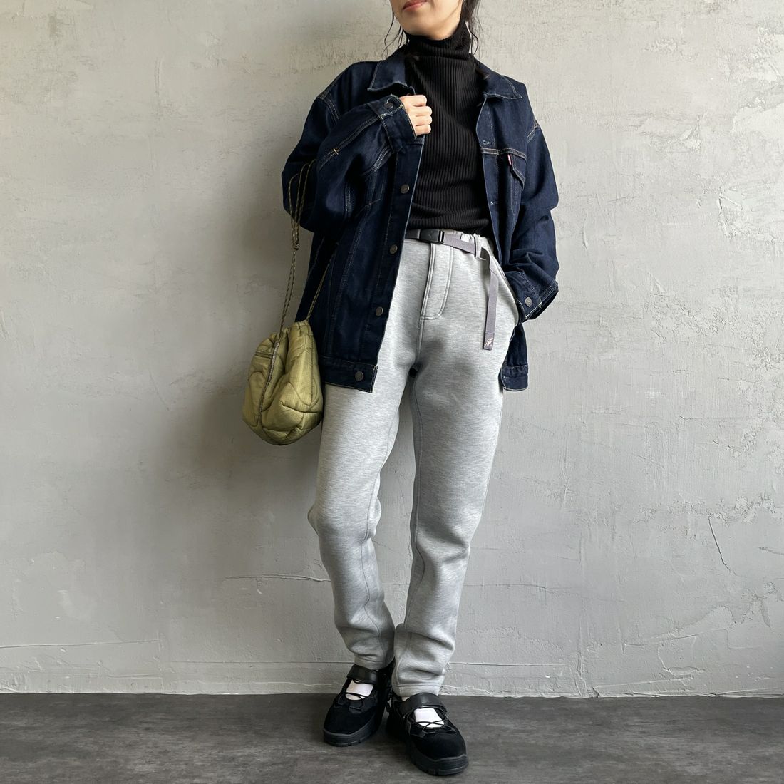 GRAMiCCi [グラミチ] 別注 テックニット スリムパンツ [GUP5-F1021-JF] GRAY &&モデル身長：160cm 着用サイズ：S&&