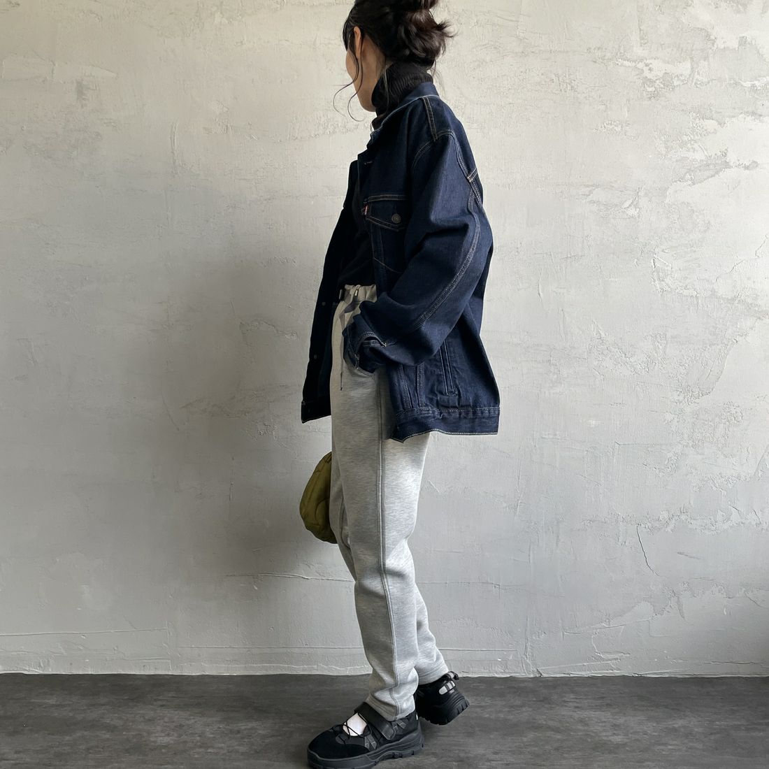 GRAMiCCi [グラミチ] 別注 テックニット スリムパンツ [GUP5-F1021-JF] GRAY &&モデル身長：160cm 着用サイズ：S&&