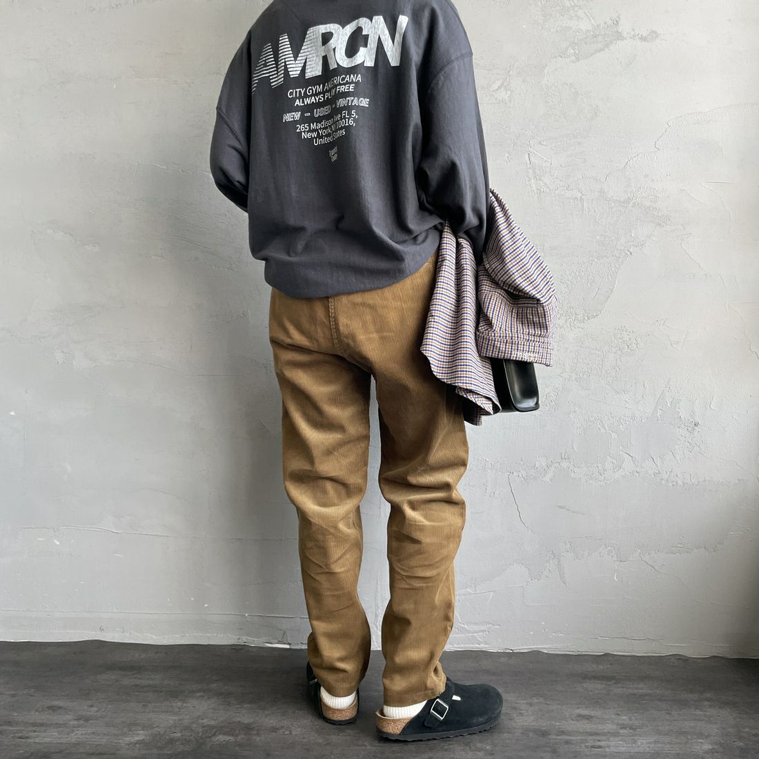 GRAMiCCi [グラミチ] 別注 コーデュロイ エブリデイパンツ [GUP5-F1022-JF] CAMEL &&モデル身長：158cm 着用サイズ：S&&