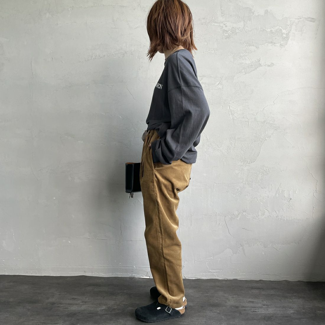 GRAMiCCi [グラミチ] 別注 コーデュロイ エブリデイパンツ [GUP5-F1022-JF] CAMEL &&モデル身長：158cm 着用サイズ：S&&