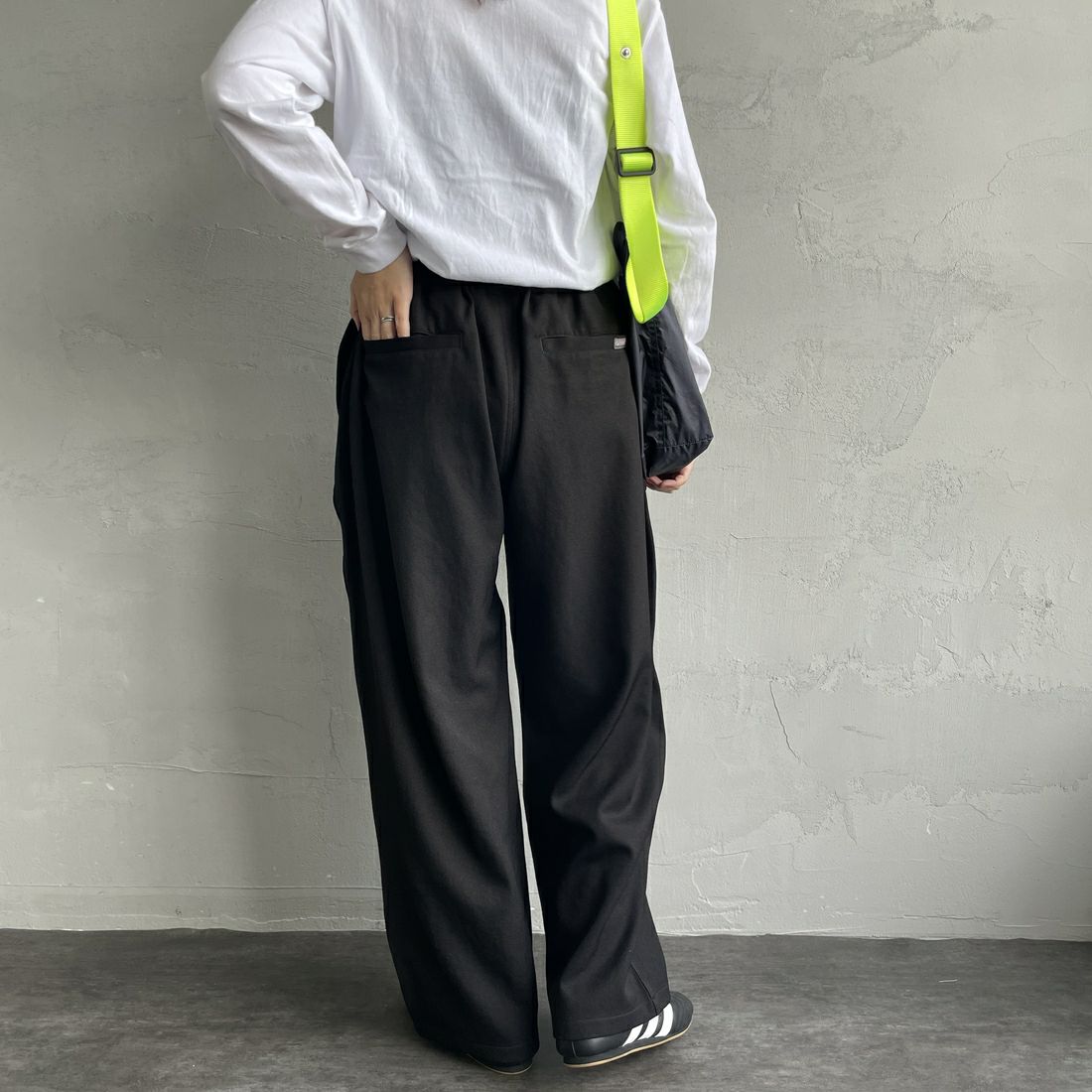 GRAMiCCi [グラミチ] 別注 ウールライク ワイドパンツ [GUP5-F1025-JF] BLACK &&モデル身長：160cm 着用サイズ：S&&