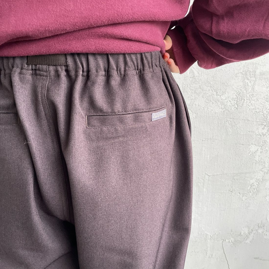 GRAMiCCi [グラミチ] 別注 ワイドデニムパンツ [GUP5-F1089-JF] BROWN &&モデル身長：158cm 着用サイズ：S&