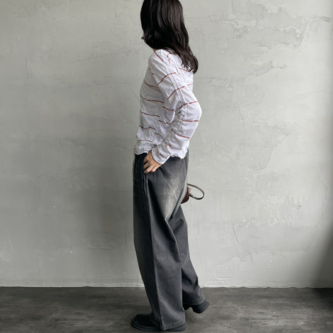 GRAMiCCi [グラミチ] 別注 ワイドデニムパンツ [GUP5-F1089-JF] BLK USED &&モデル身長：160cm 着用サイズ：XS&&