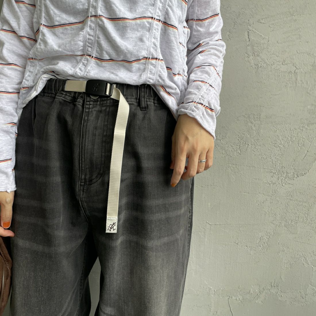 GRAMiCCi [グラミチ] 別注 ワイドデニムパンツ [GUP5-F1089-JF] BLK USED &&モデル身長：160cm 着用サイズ：XS&&