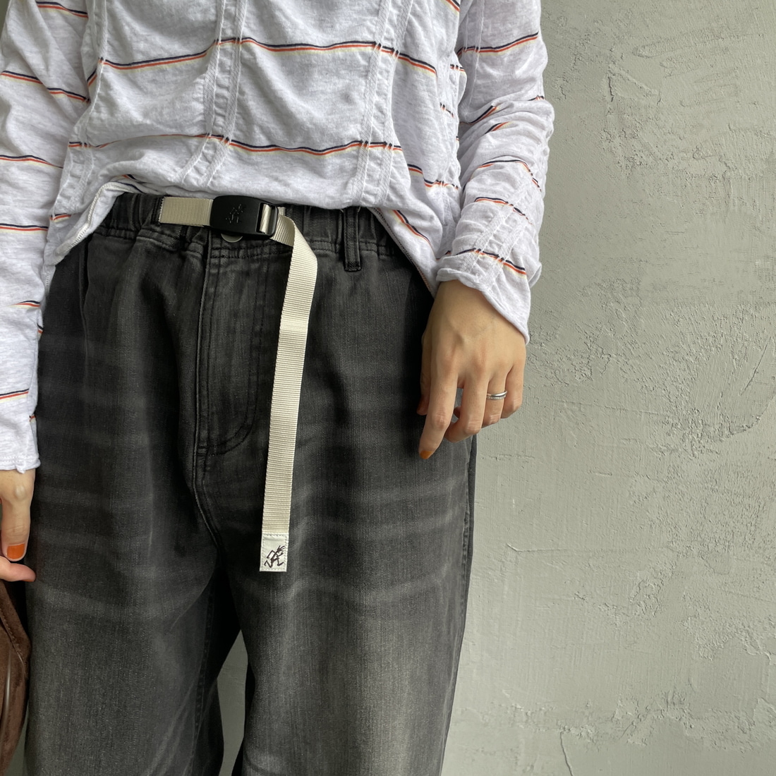 GRAMiCCi [グラミチ] 別注 ワイドデニムパンツ [GUP5-F1089-JF] BLK USED &&モデル身長：160cm 着用サイズ：XS&&