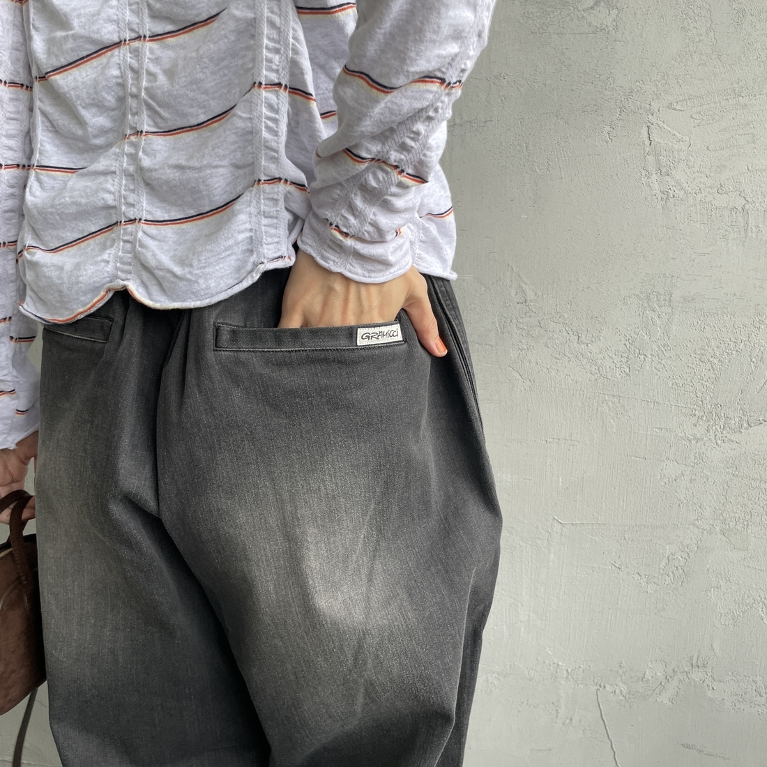 GRAMiCCi [グラミチ] 別注 ワイドデニムパンツ [GUP5-F1089-JF] BLK USED &&モデル身長：160cm 着用サイズ：XS&&