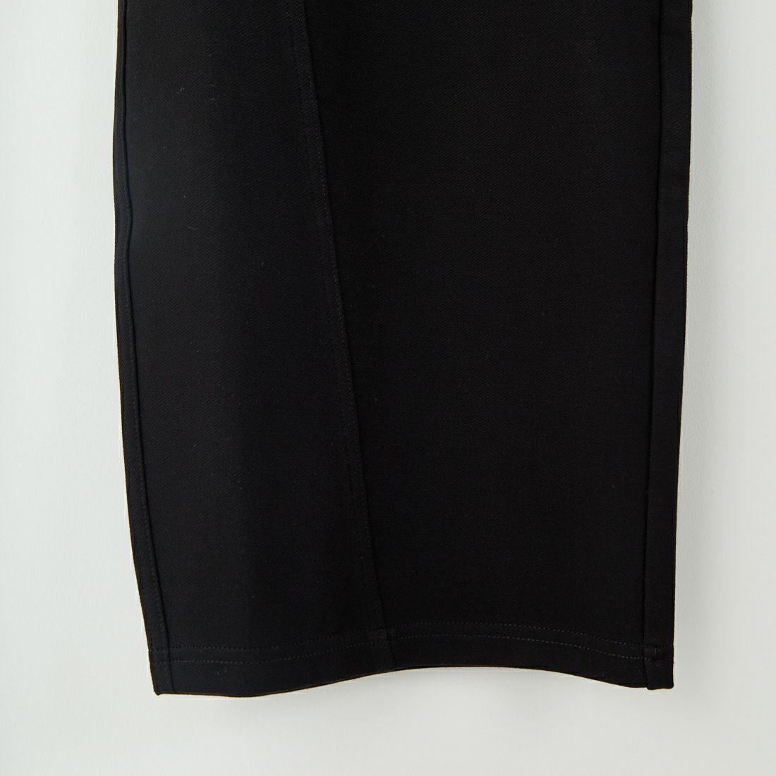 DIGNITE COLLIER [ディニテコリエ] カットカーブパンツ [80256045] 004 ﾌﾞﾗｯｸ