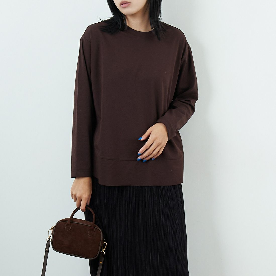 DIGNITE COLLIER [ディニテコリエ] 裾切替長袖カットソー [80990210-2] 037 ﾌﾞﾗｳﾝ &&モデル身長：167cm 着用サイズ：F&&