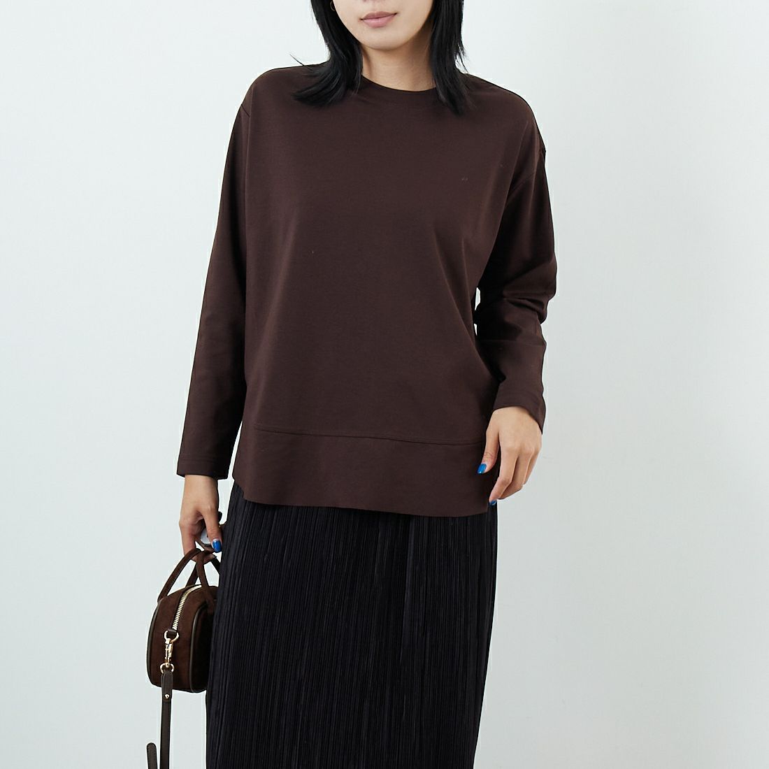 DIGNITE COLLIER [ディニテコリエ] 裾切替長袖カットソー [80990210-2] 037 ﾌﾞﾗｳﾝ &&モデル身長：167cm 着用サイズ：F&&