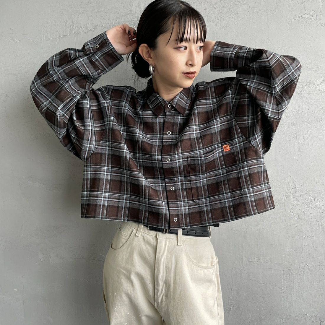 BROWN&&モデル身長：150cm 着用サイズ：F&&