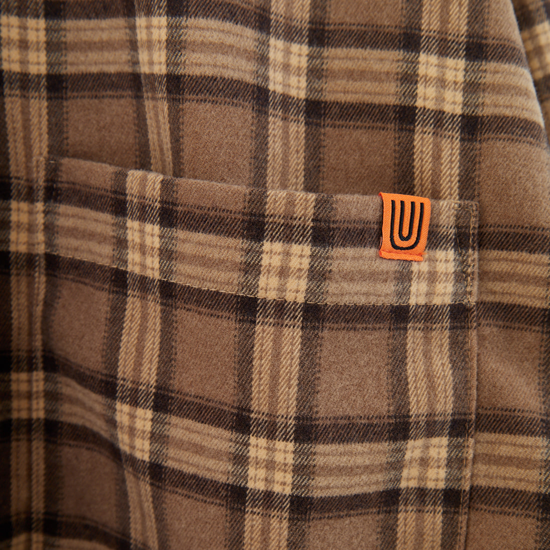 UNIVERSAL OVERALL [ユニバーサルオーバーオール] 別注 ショート丈ビッグポケットシャツ [U2533158IN-JF] BEIGE