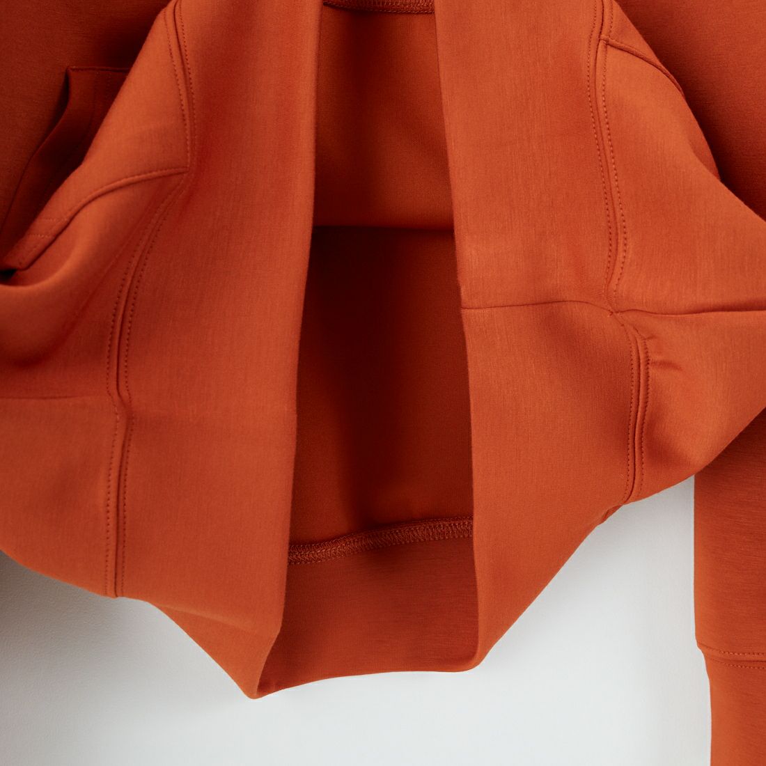 UNIVERSAL OVERALL [ユニバーサルオーバーオール] 別注 ワンポイントロゴ刺繍 ポンチ スウェットパーカー [U2531230IN-JF] ORANGE