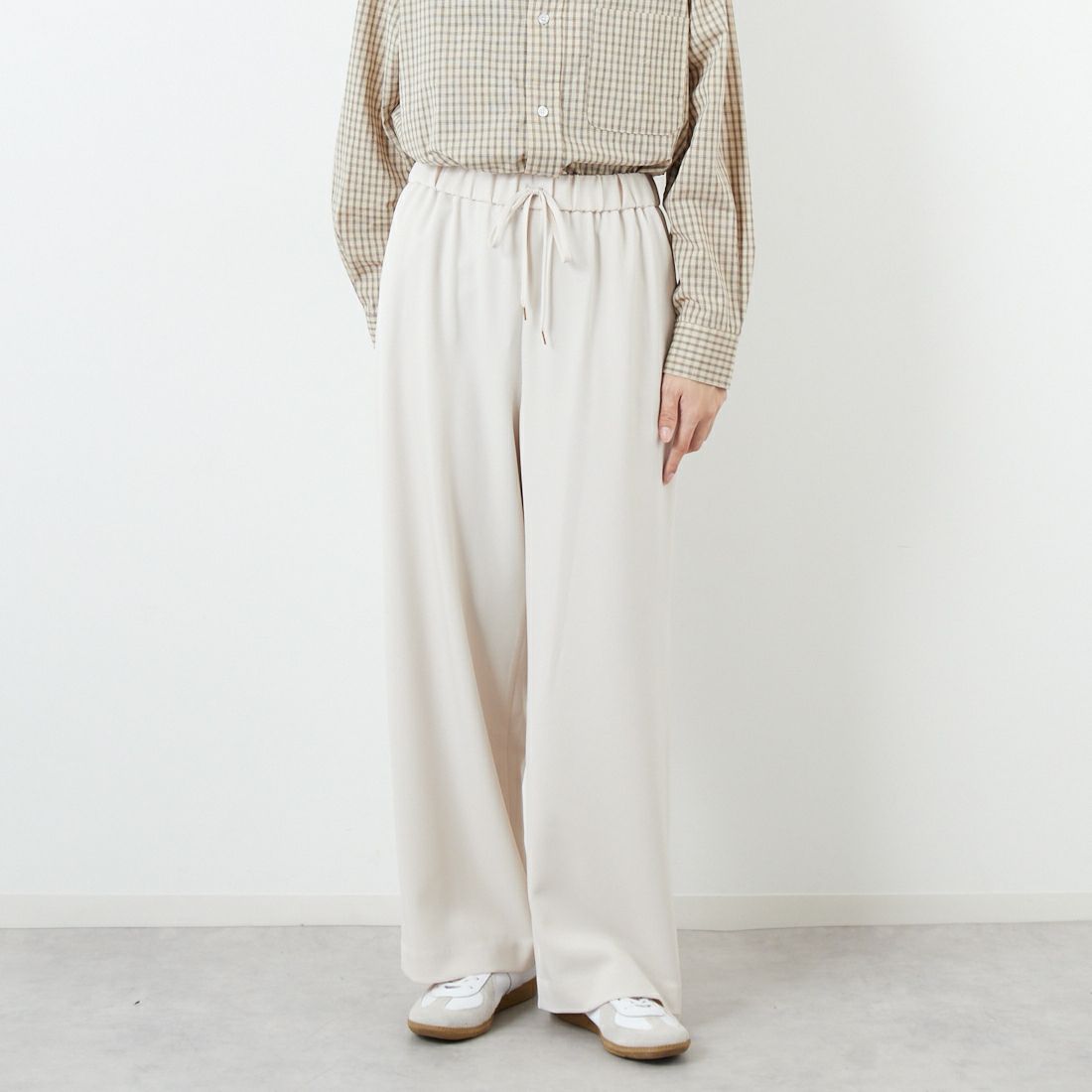 200 ﾍﾞｰｼﾞｭ&&モデル身長：162cm 着用サイズ：36&&