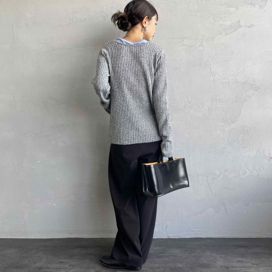 nenom [ネノム] 2WAY メランジリボンニットカーディガン [NE25131026] 09 BLACK &&モデル身長：150cm 着用サイズ：F&&