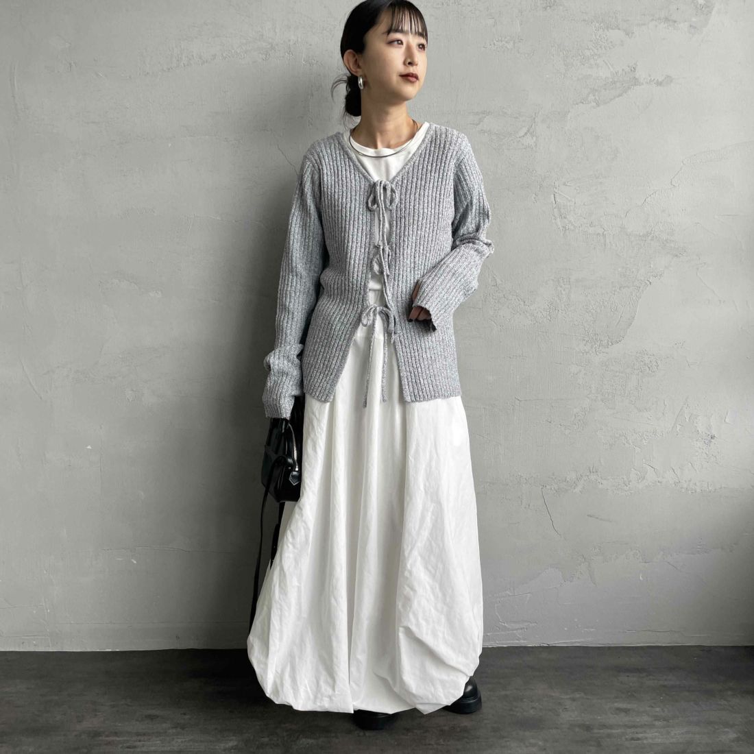 nenom [ネノム] 2WAY メランジリボンニットカーディガン [NE25131026] 07 GRAY &&モデル身長：150cm 着用サイズ：F&&