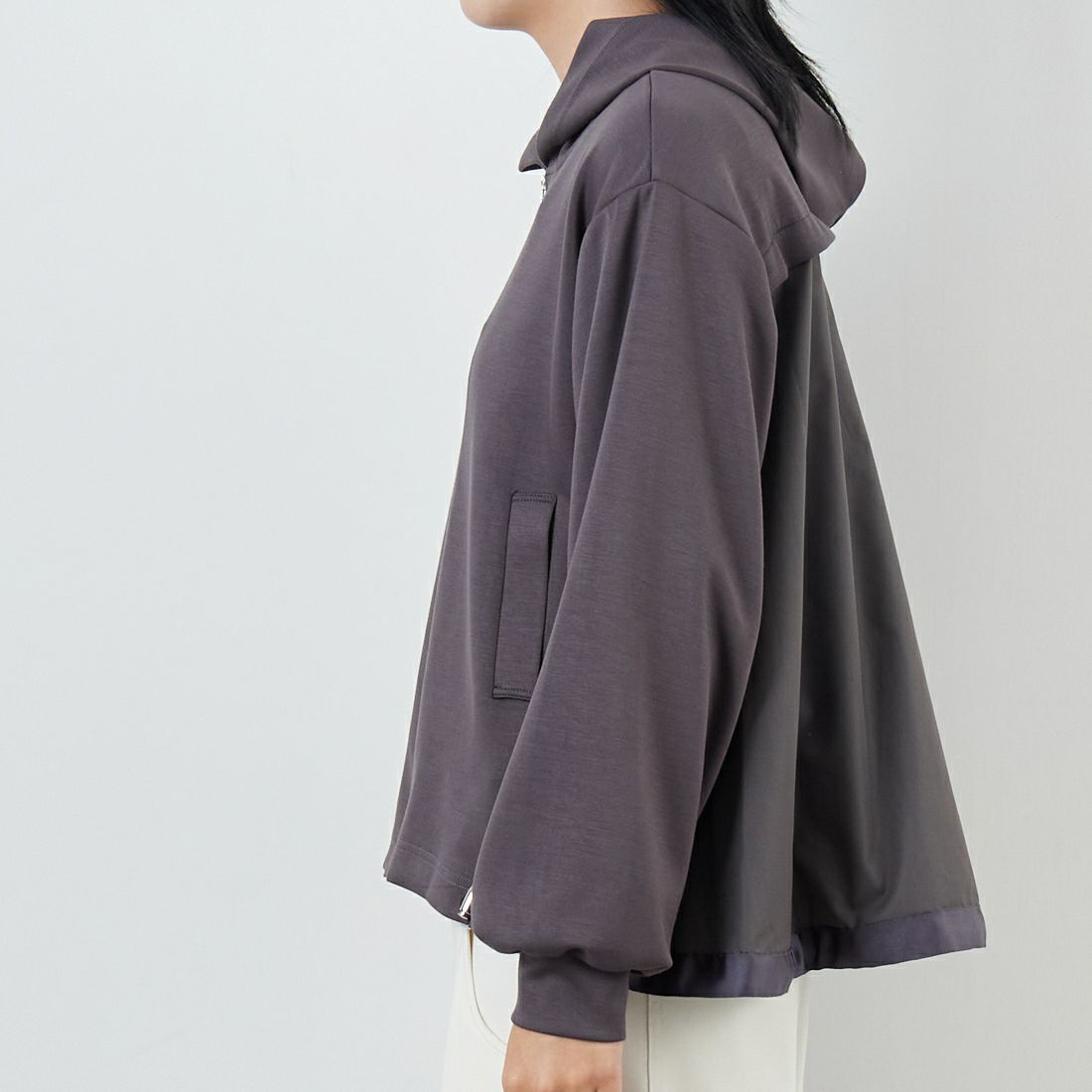 Jeans Factory Clothes [ジーンズファクトリークローズ] ボンディング異素材切替パーカー [21256053] 003 ﾁｬｺｰﾙ &&モデル身長：167cm 着用サイズ：F&&