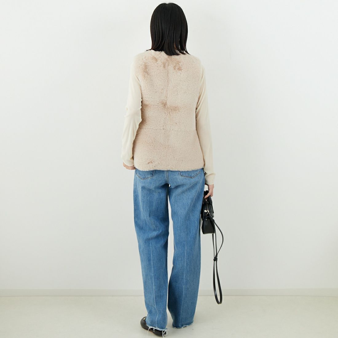 Jeans Factory Clothes [ジーンズファクトリークローズ] エコファーベスト [330021] 153 ﾍﾞｰｼﾞｭ &&モデル身長：162cm 着用サイズ：F&&