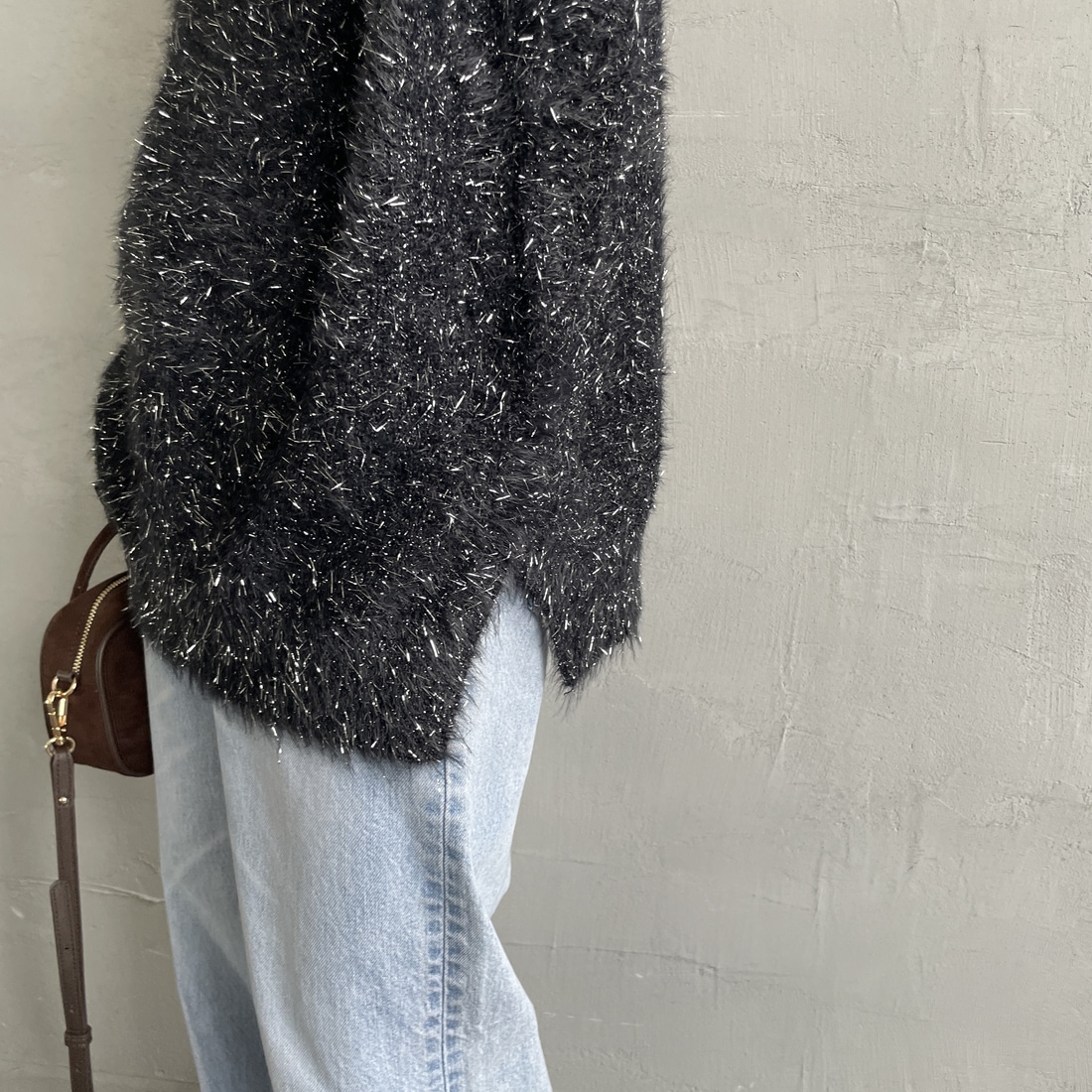 nenom [ネノム] 2WAYラメシャギーニットベスト [NE25131032] 09 BLACK &&モデル身長：150cm 着用サイズ：F&&