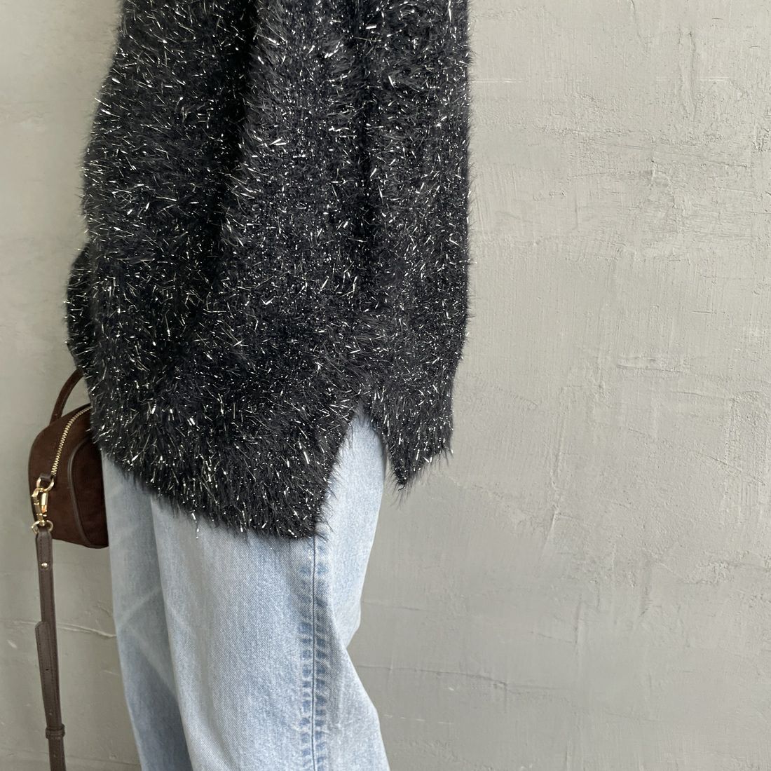 nenom [ネノム] 2WAYラメシャギーニットベスト [NE25131032] 09 BLACK &&モデル身長：150cm 着用サイズ：F&&