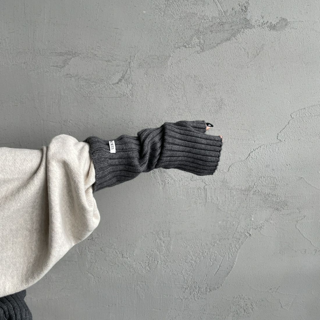 nenom [ネノム] ニットアームウォーマー [NE24131026] 07 GRAY