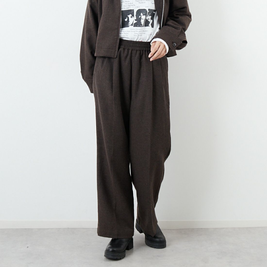 Noir Fabrik [ヌワールファブリック] イージーフレアパンツ [IN16-PT-5] BROWN &&モデル身長：162cm 着用サイズ：S&&