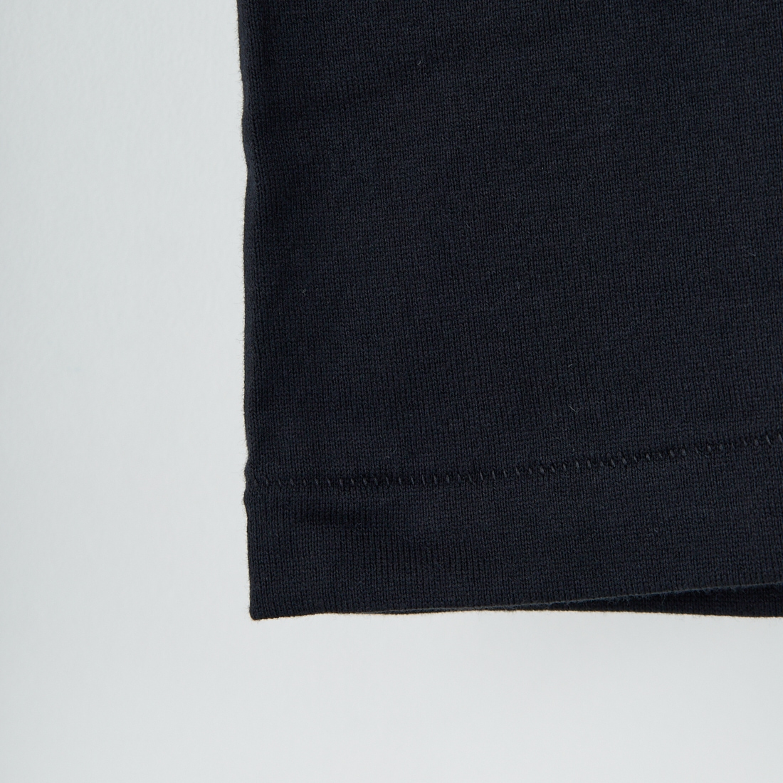 Hanes [ヘインズ] KURO クルーネックロングスリーブTシャツ [HM4-C201] 090 ﾌﾞﾗｯｸ